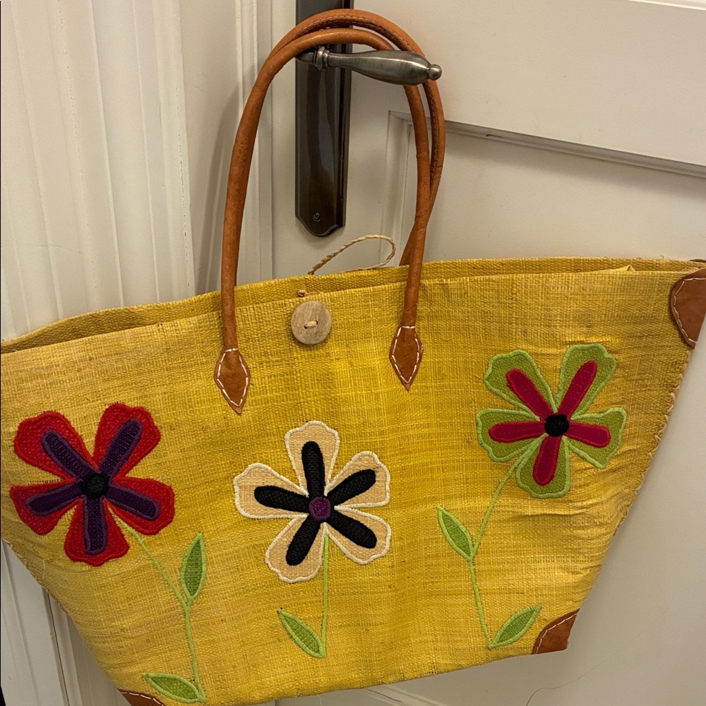 Le Comptoir de la Plage Embroidered Raffia Majunga Beach & Market Bag 👵MT